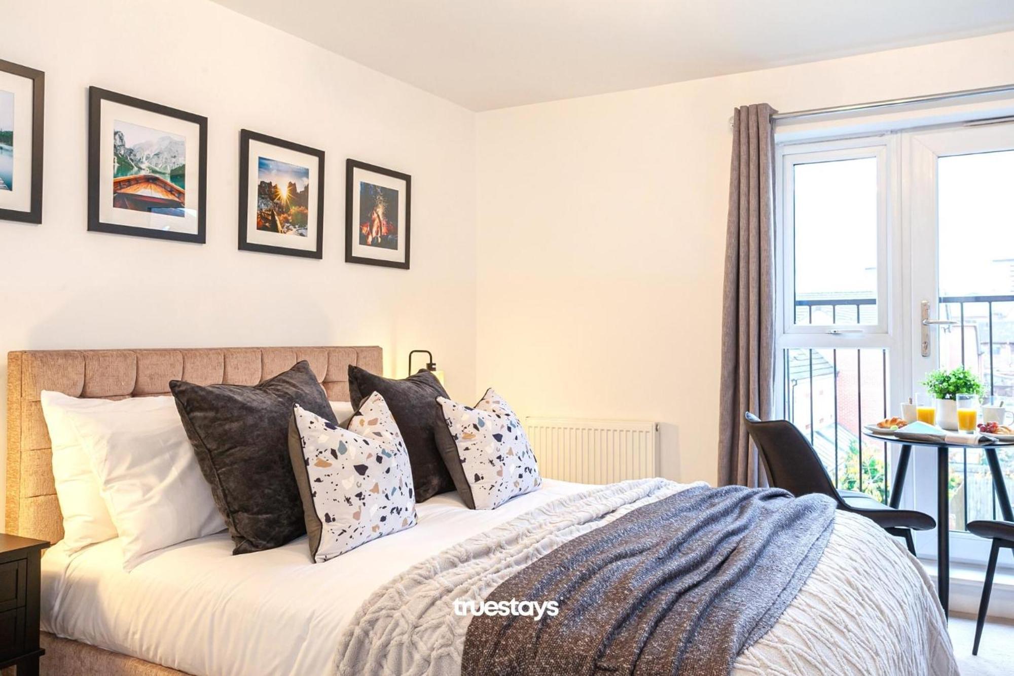Ambassador House By Truestays - Luxury 4 Bedroom House In Stoke-On-Trent Etruria Exteriör bild