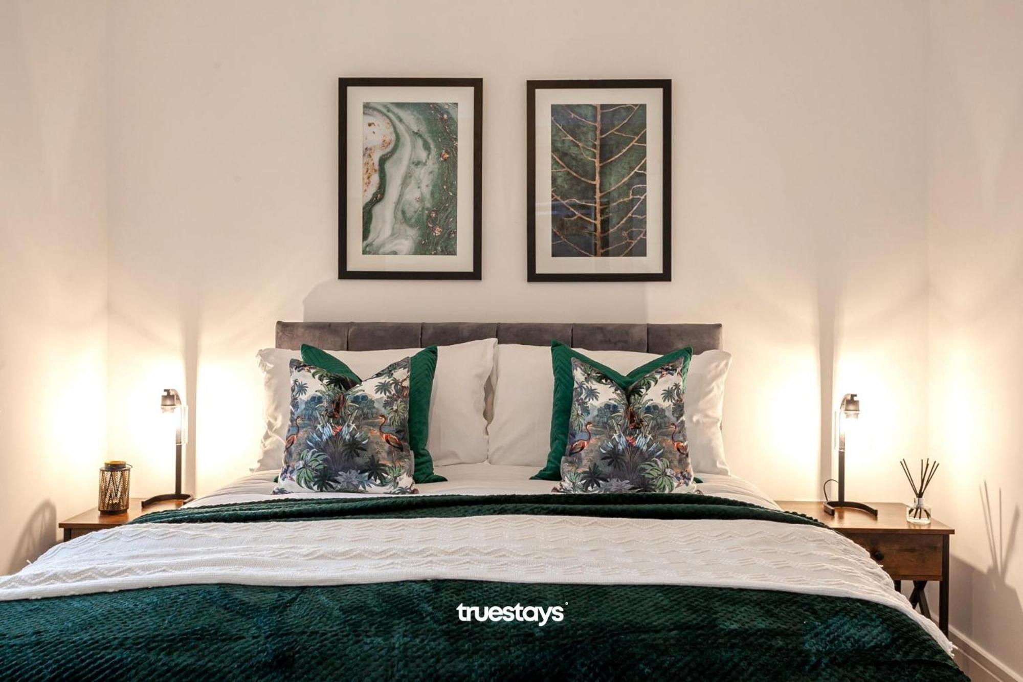 Ambassador House By Truestays - Luxury 4 Bedroom House In Stoke-On-Trent Etruria Exteriör bild