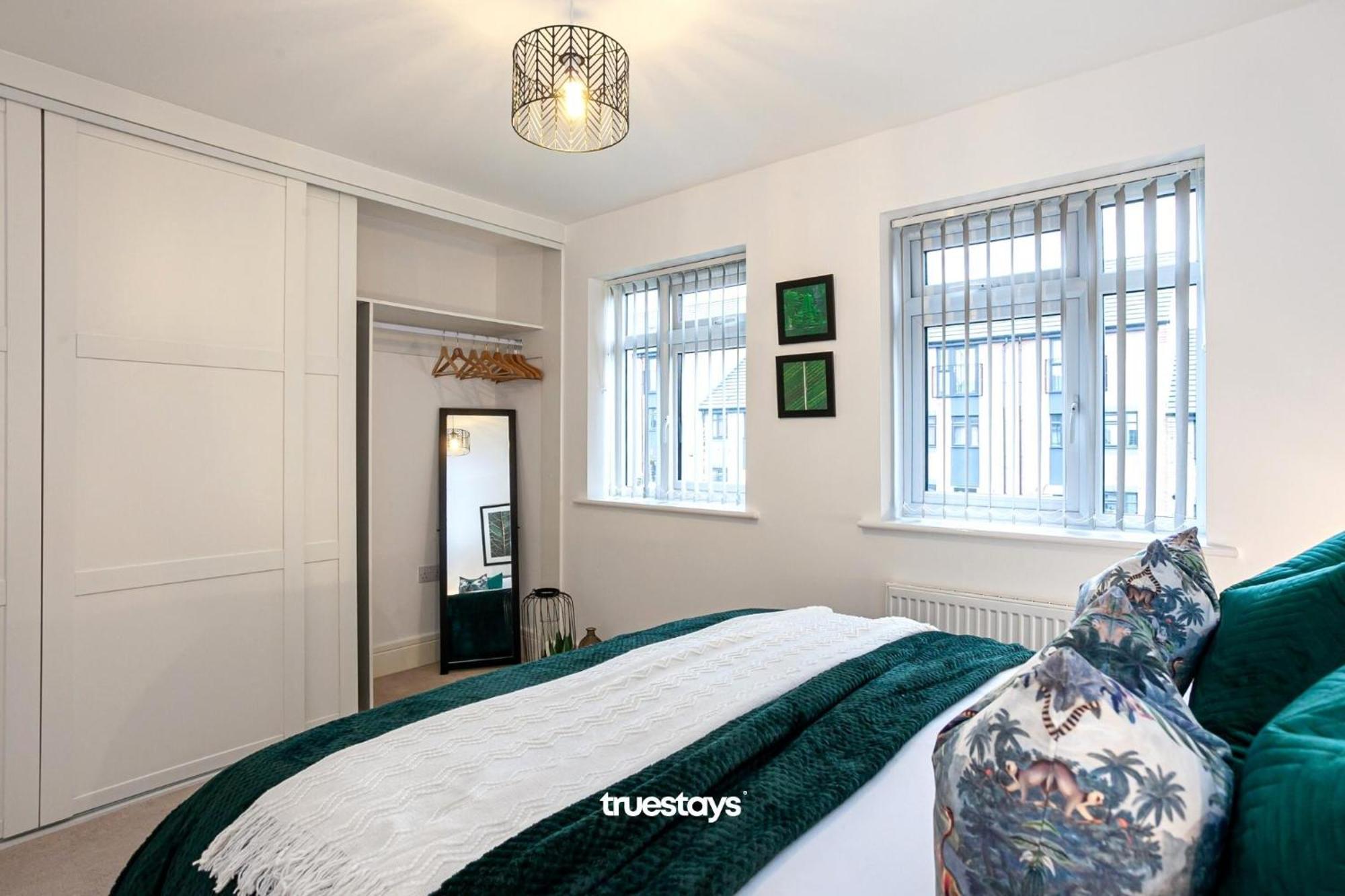 Ambassador House By Truestays - Luxury 4 Bedroom House In Stoke-On-Trent Etruria Exteriör bild