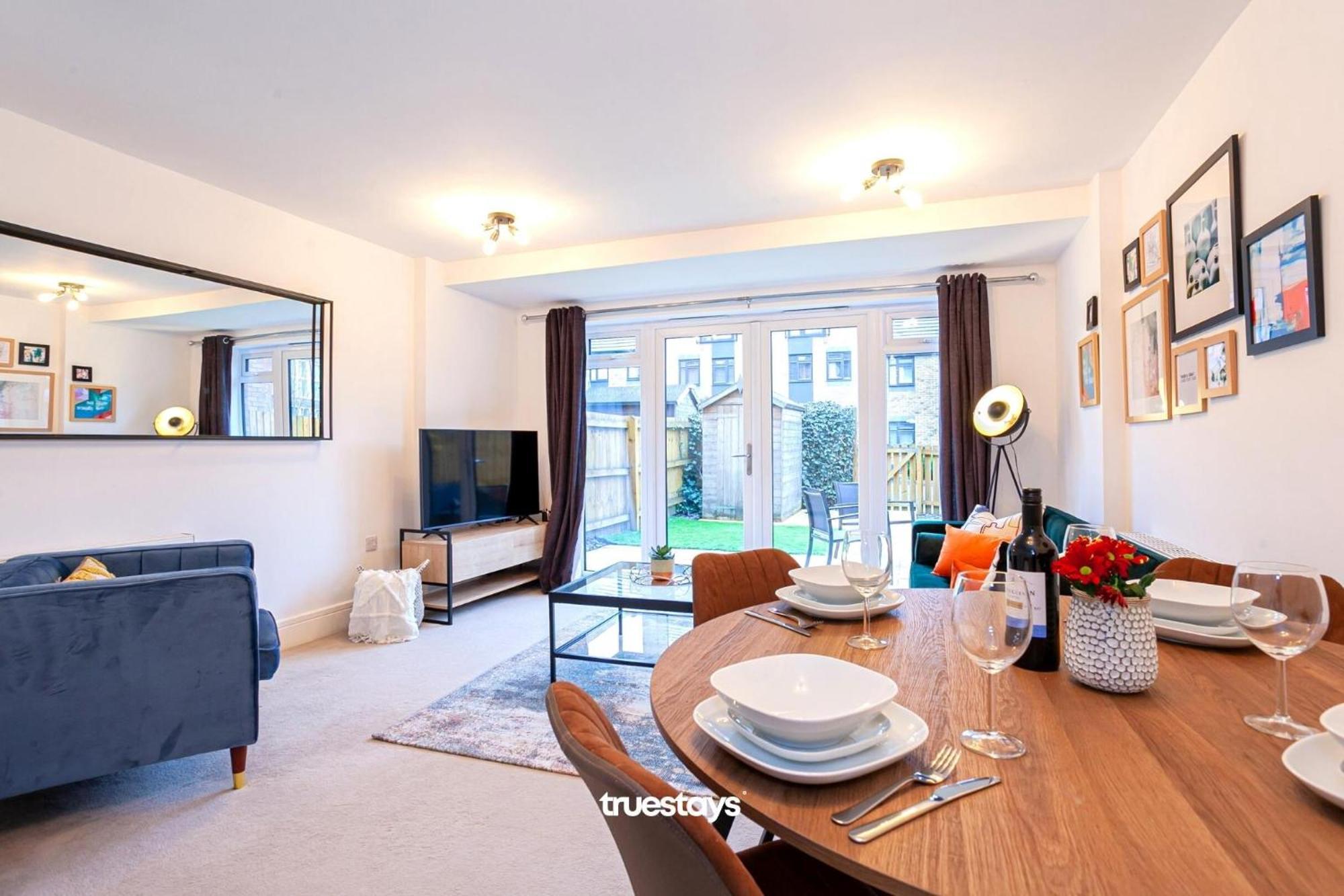 Ambassador House By Truestays - Luxury 4 Bedroom House In Stoke-On-Trent Etruria Exteriör bild