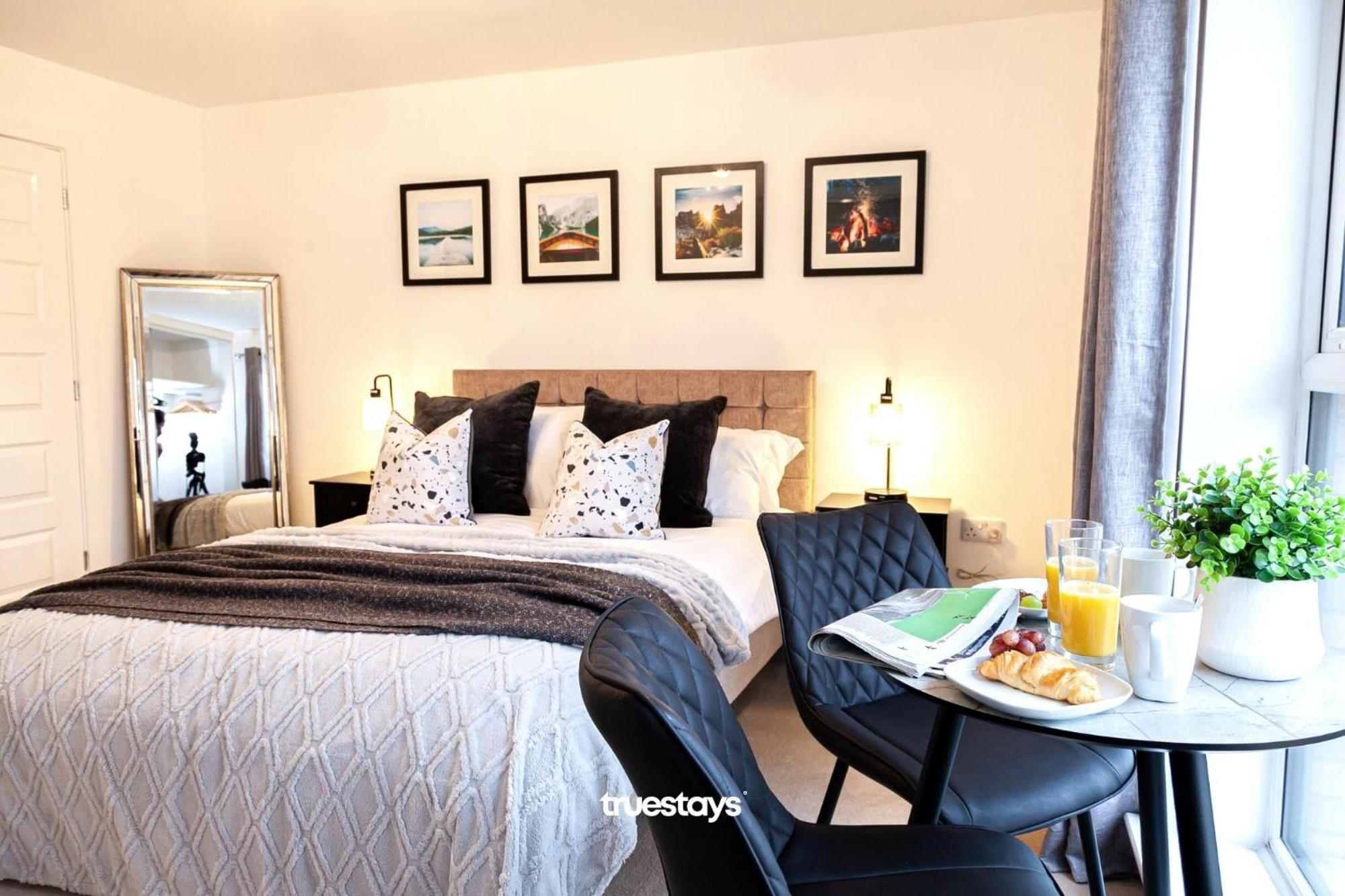 Ambassador House By Truestays - Luxury 4 Bedroom House In Stoke-On-Trent Etruria Exteriör bild