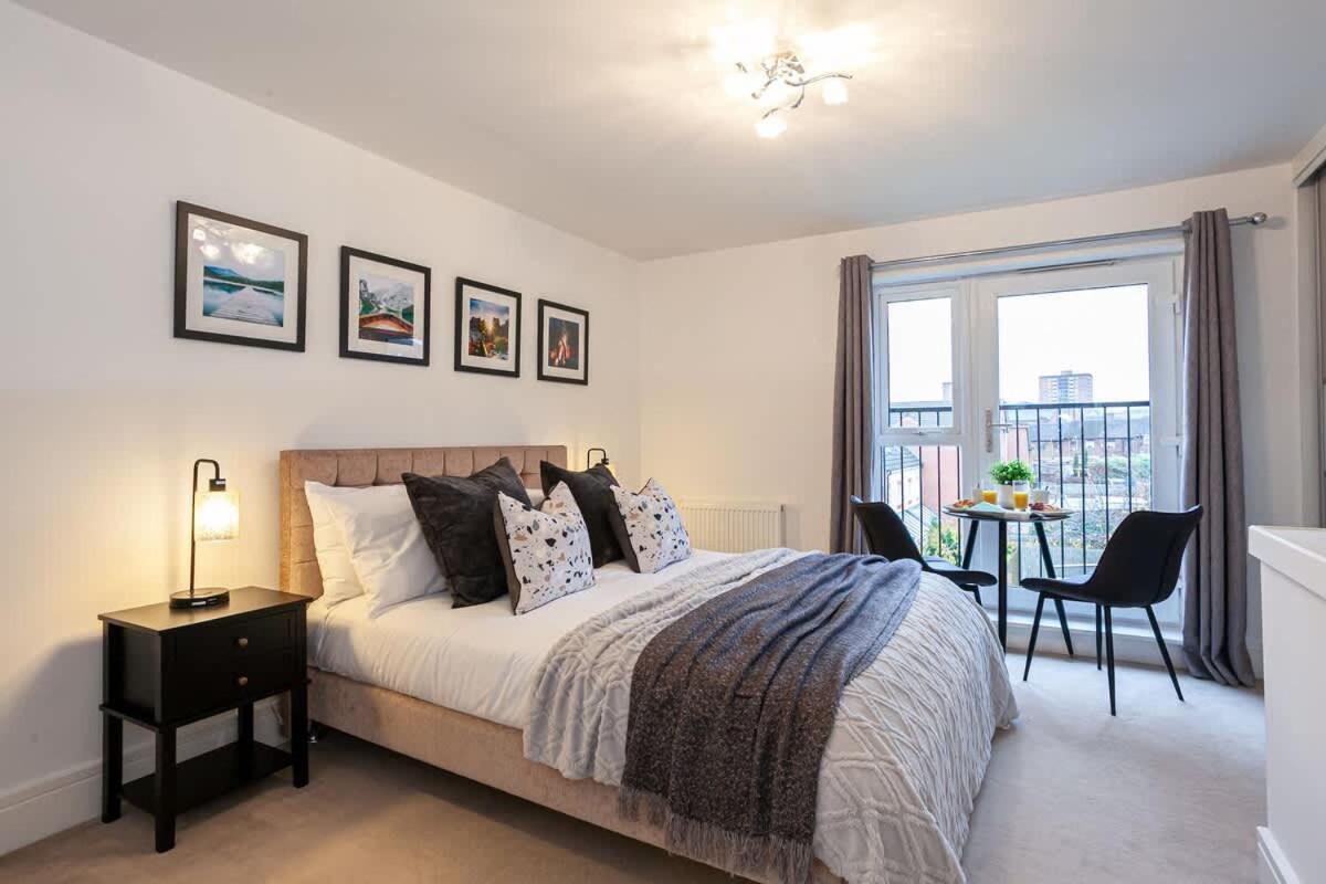 Ambassador House By Truestays - Luxury 4 Bedroom House In Stoke-On-Trent Etruria Exteriör bild