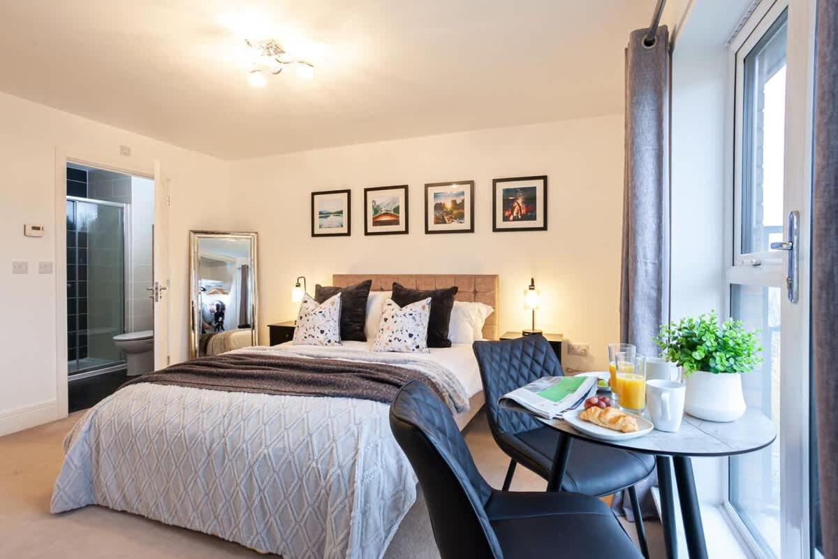Ambassador House By Truestays - Luxury 4 Bedroom House In Stoke-On-Trent Etruria Exteriör bild