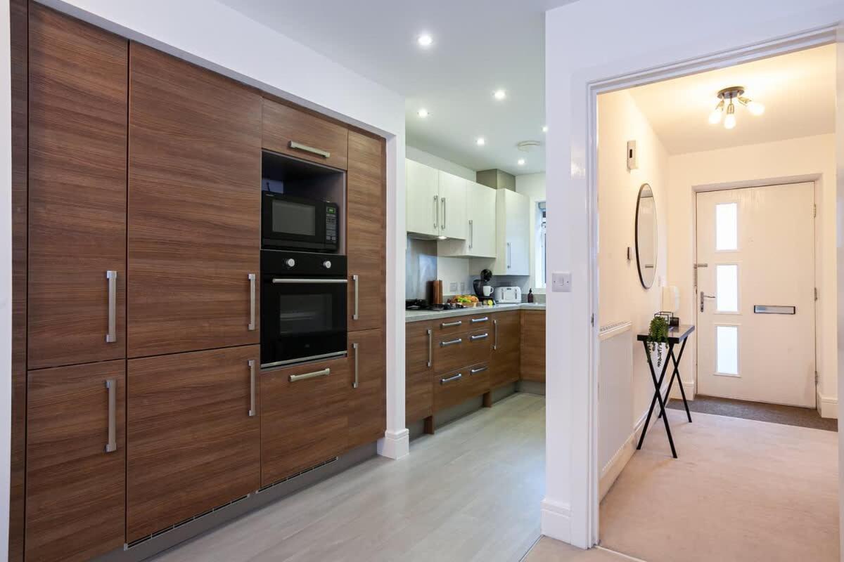 Ambassador House By Truestays - Luxury 4 Bedroom House In Stoke-On-Trent Etruria Exteriör bild