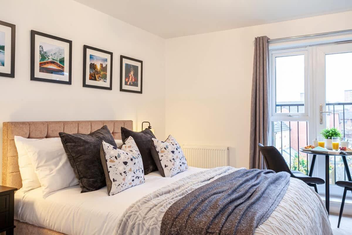 Ambassador House By Truestays - Luxury 4 Bedroom House In Stoke-On-Trent Etruria Exteriör bild