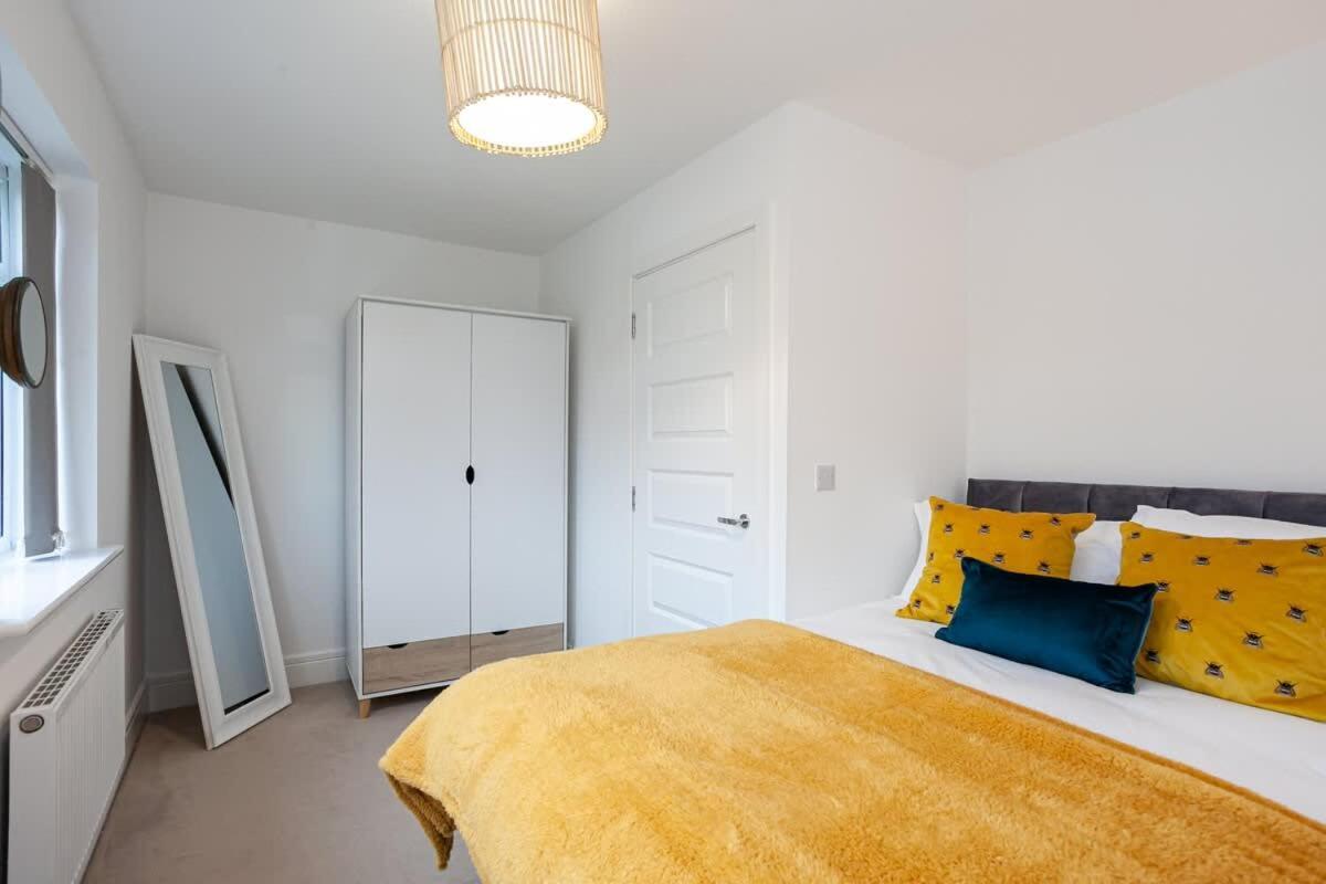 Ambassador House By Truestays - Luxury 4 Bedroom House In Stoke-On-Trent Etruria Exteriör bild