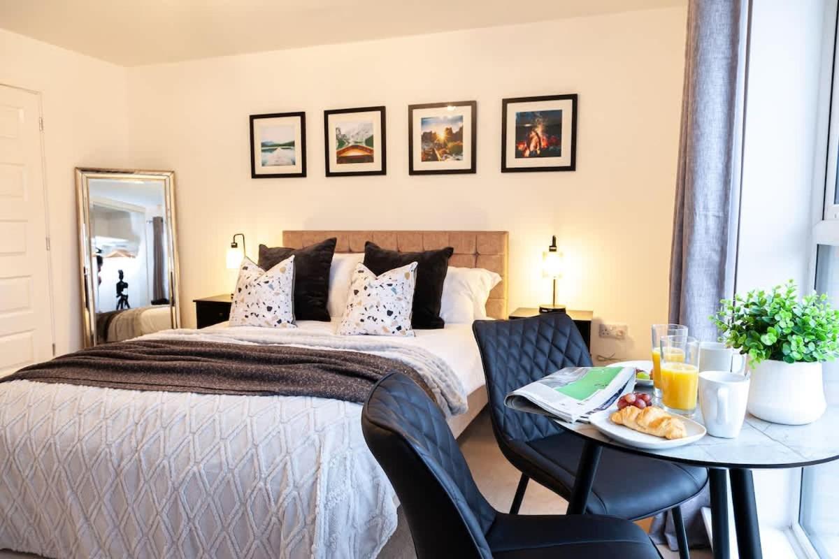 Ambassador House By Truestays - Luxury 4 Bedroom House In Stoke-On-Trent Etruria Exteriör bild
